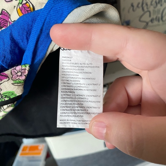 Tiny | Cara Floral Color Block Faux Wrap Top - Picture 12 of 13